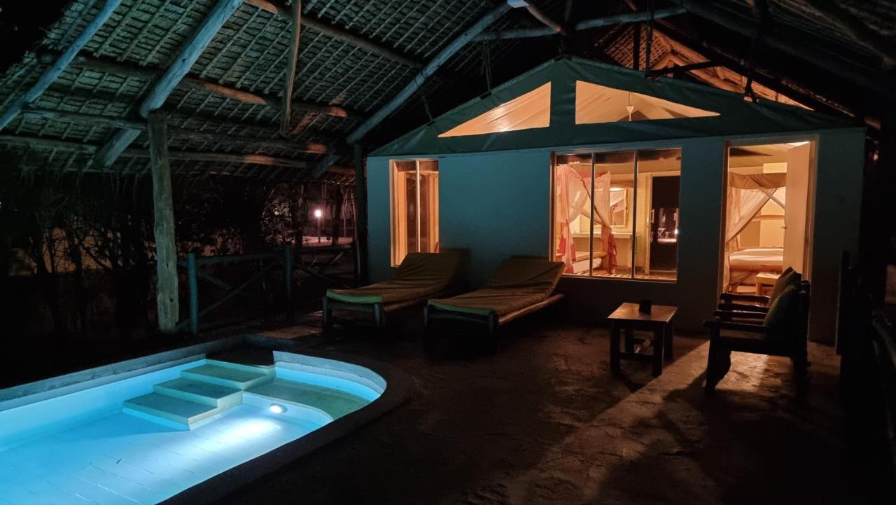 Manyatta Camp Hotel Voi Kültér fotó