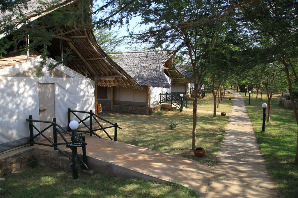 Manyatta Camp Hotel Voi Kültér fotó