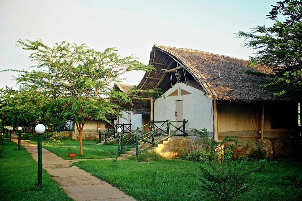 Manyatta Camp Hotel Voi Kültér fotó